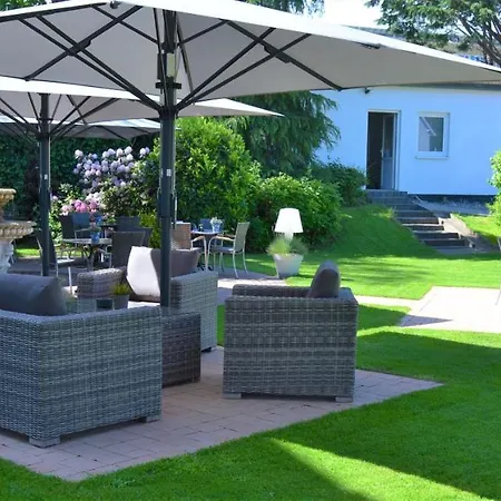 Ferienappartement Und Economyzimmer Residenz Waldkrone * Kuehlungsborn