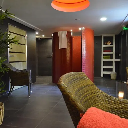 Ferienappartement Und Economyzimmer Residenz Waldkrone *