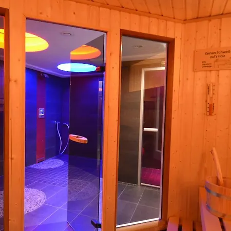 Und Economyzimmer Residenz Waldkrone 아파트 *