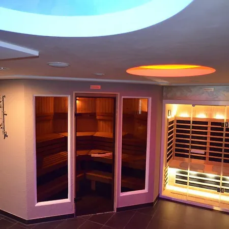 아파트 Und Economyzimmer Residenz Waldkrone