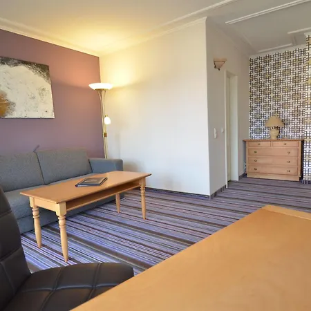 Ferienappartement Und Economyzimmer Residenz Waldkrone