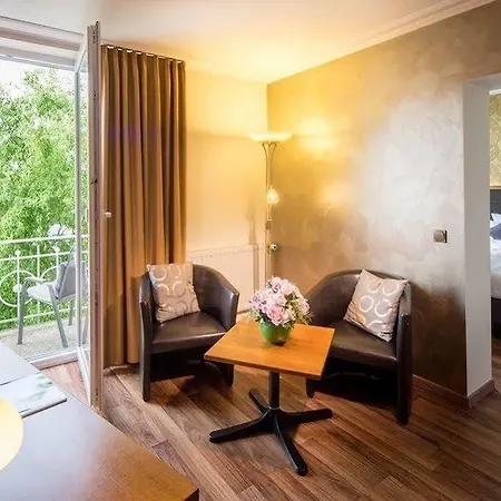 Und Economyzimmer Residenz Waldkrone 아파트 Ostseebad Kühlungsborn