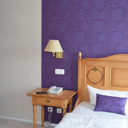 Ferienappartement Und Economyzimmer Residenz Waldkrone * Kuehlungsborn