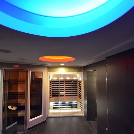 Ferienappartement Und Economyzimmer Residenz Waldkrone Apartment Kuehlungsborn