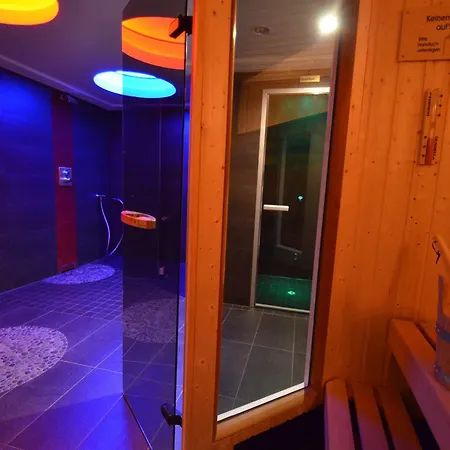 Ferienappartement Und Economyzimmer Residenz Waldkrone Apartment *