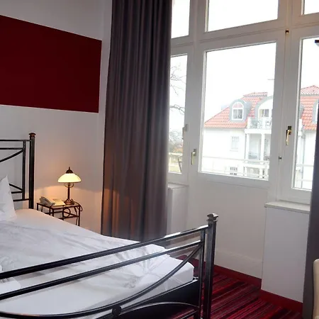 Apartment Und Economyzimmer Residenz Waldkrone *