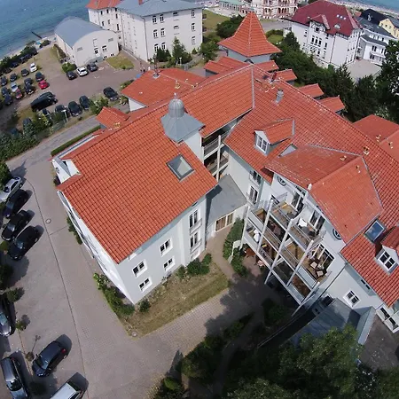 Ferienappartement Und Economyzimmer Residenz Waldkrone Kuehlungsborn